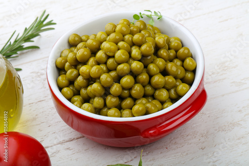 Green canned peas