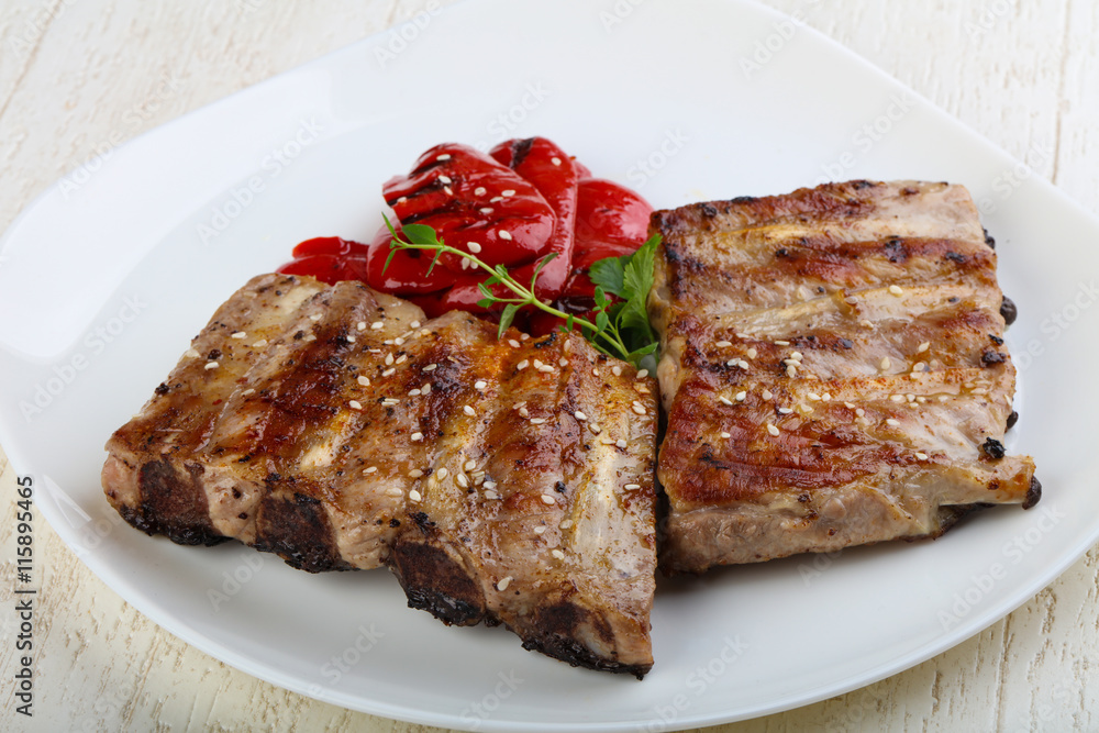 Grilled pork ribs