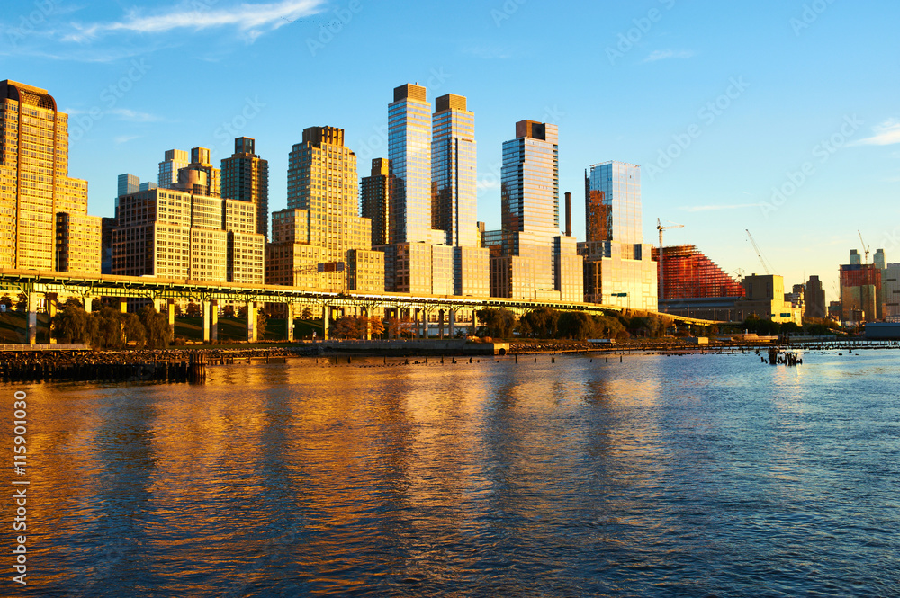 Naklejka premium Riverside neighborhood in New York City