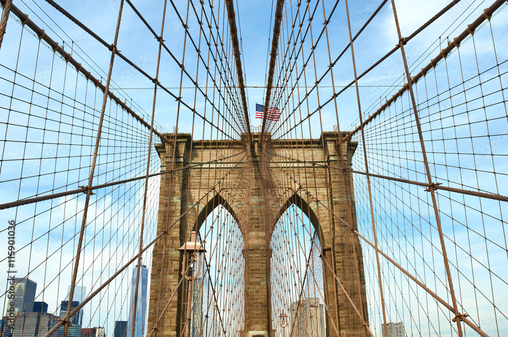 Fototapeta premium Filar Brooklyn Bridge, Nowy Jork