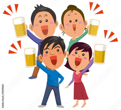 ビールジョッキで乾杯をする男女のグループ