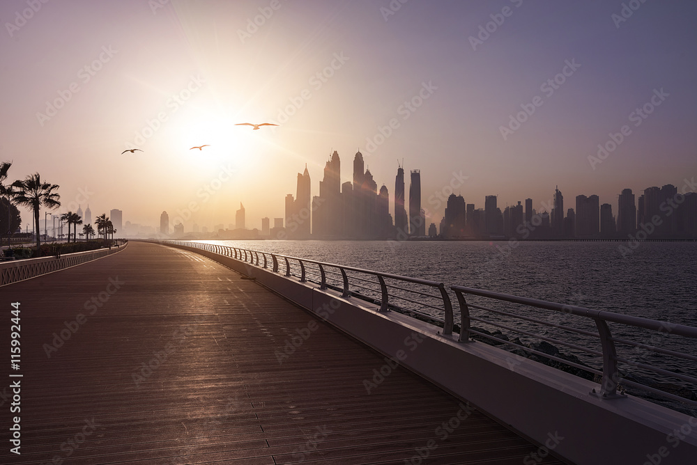 Fototapeta premium Dubai Skyline Boardwalk