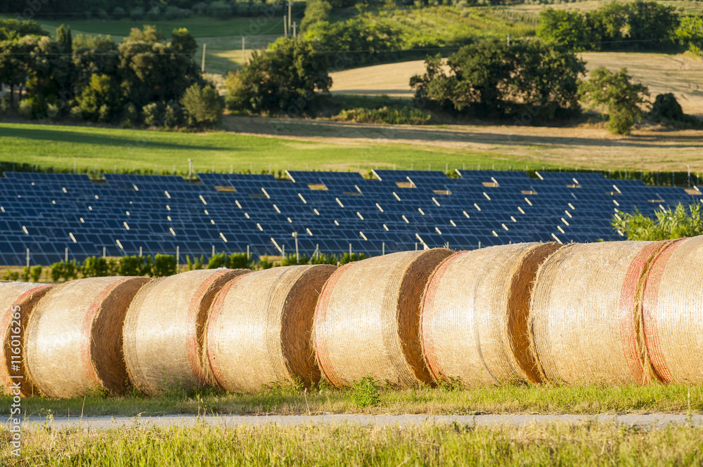 Hay bales with solar panels Hay bales with solar panels