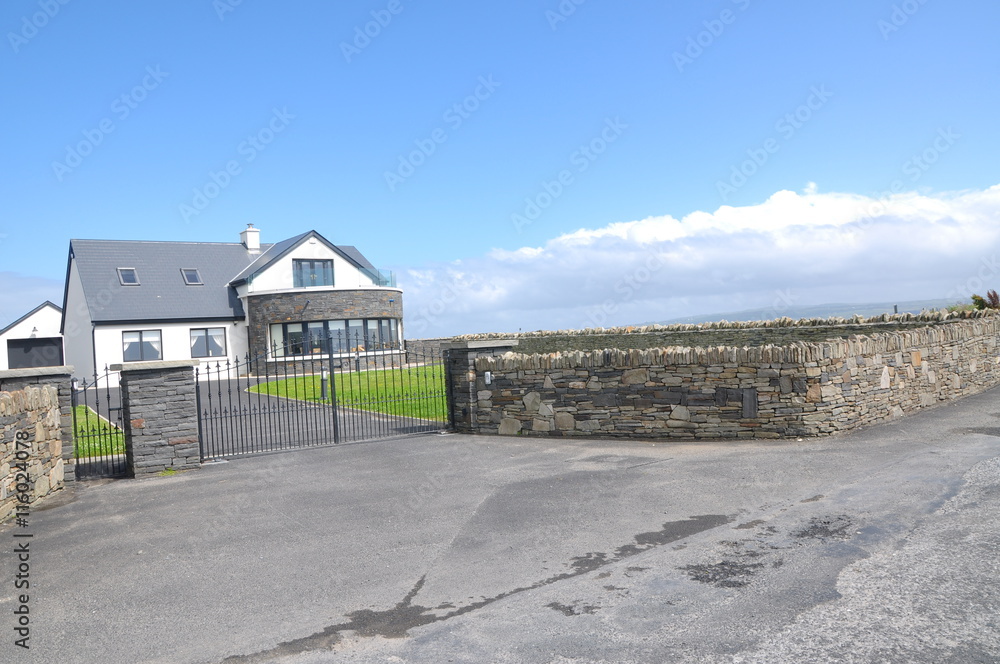 plage de sable fin et cotes irlande