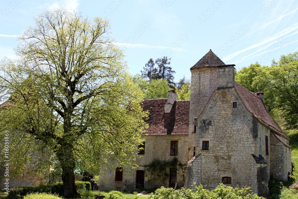 ancien manoir en Dordogne