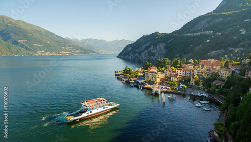 Varenna - Lago di Como (IT) - Vista aerea di ferry per auto