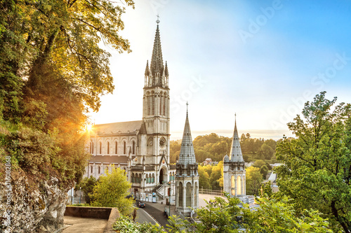 Slika na platnu Rosary Basilica on sunset in Lourdes