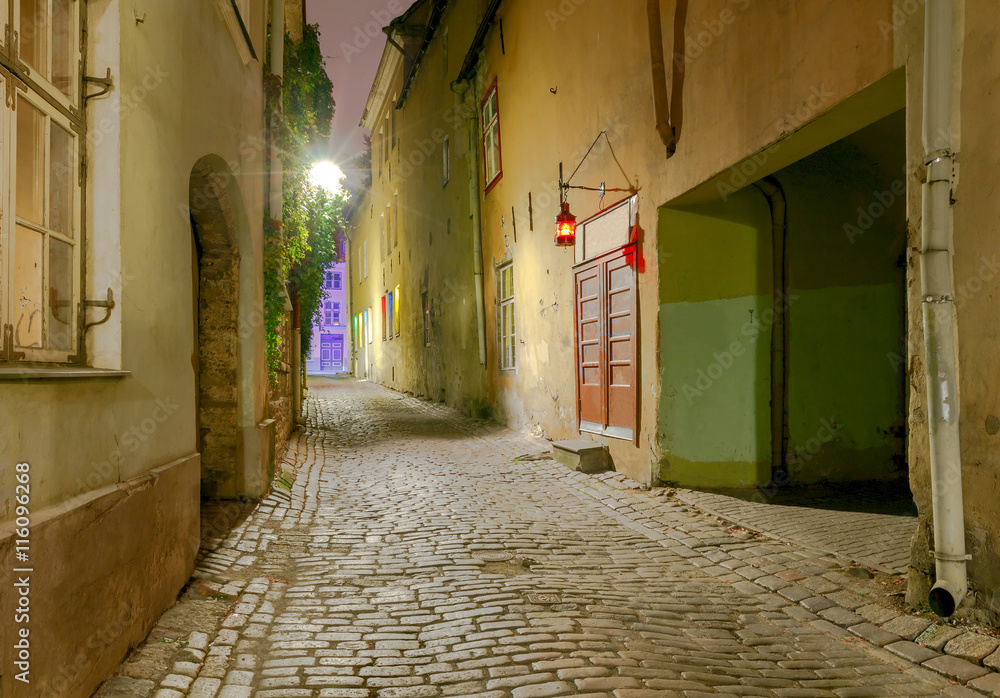 Tallinn. The streets at night.