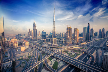 Crédence de cuisine Burj Khalifa Horizon de Dubaï en soirée  © eranda