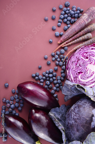 Fototapeta samoprzylepna Purpurowe owoce i warzywa