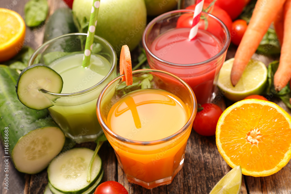 Fototapeta premium detox vegetable juice