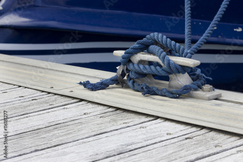 Basic boating knot with a blue mooring rope.