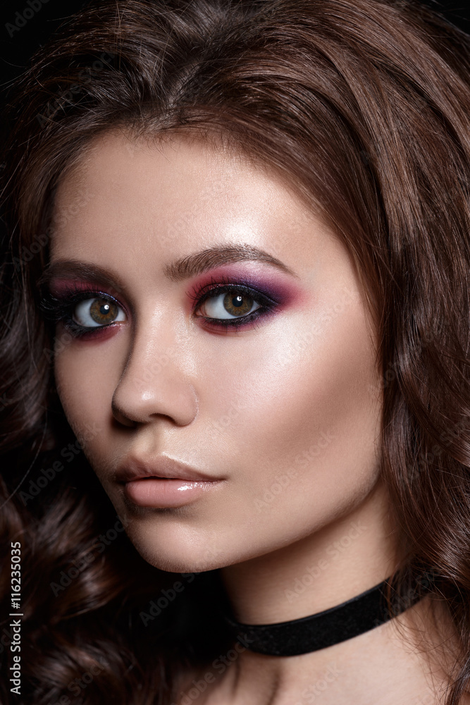 beautiful model lady with fashion make-up, studio fashion shot o beautiful model lady with fashion make-up, studio fashion shot o