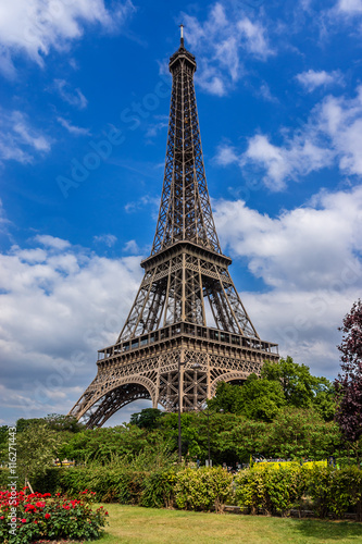 Tour Eiffel (Eiffel Tower) on Champ de Mars in Paris. France. © dbrnjhrj
