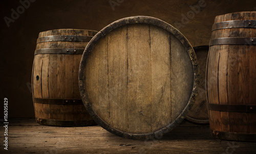 background of barrel © kishivan