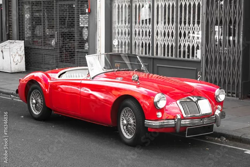 Obraz  z motywem Old Vintage Red Sport Car