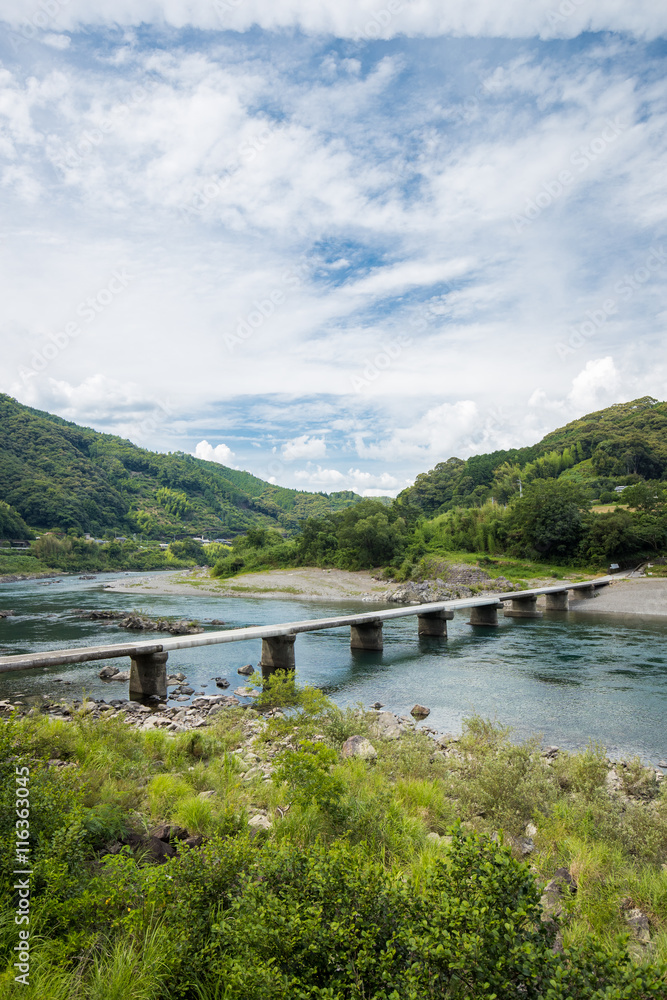 長生（ながおい）沈下橋（高知県四万十川）