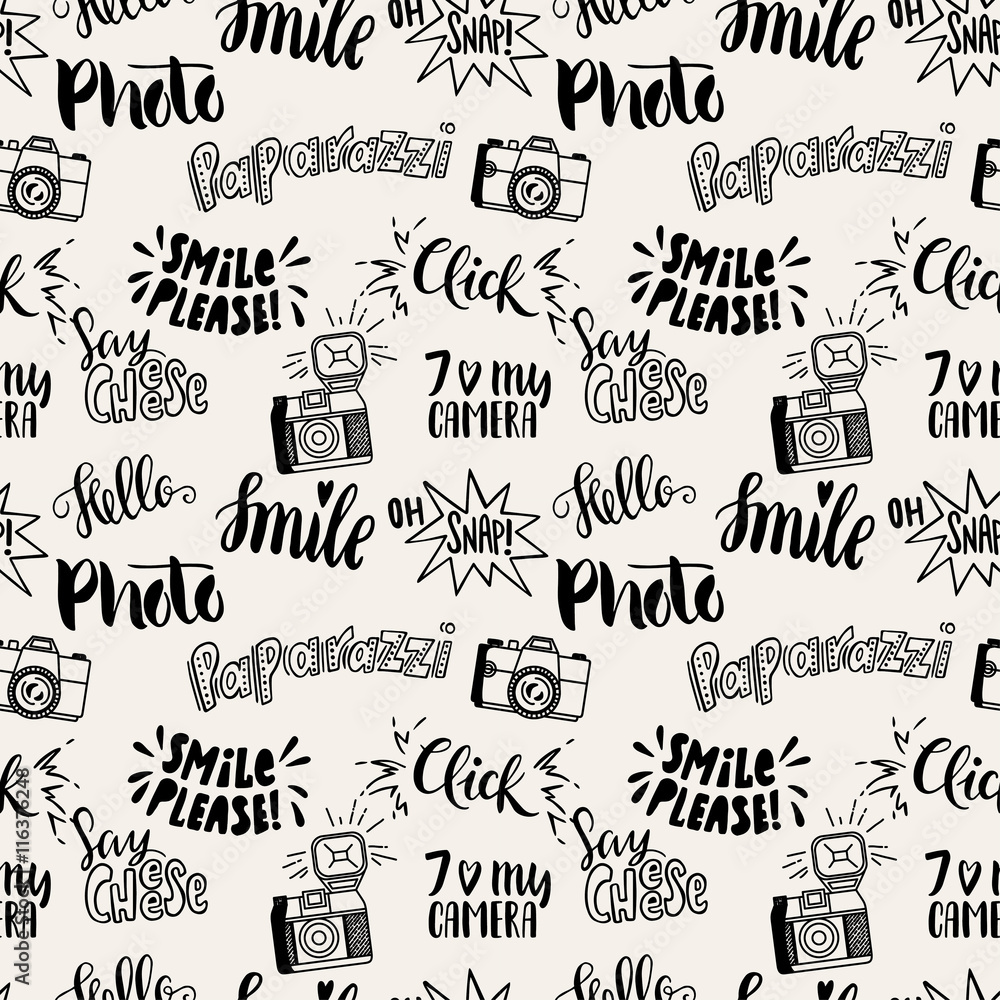 Vector seamless pattern with retro cameras.