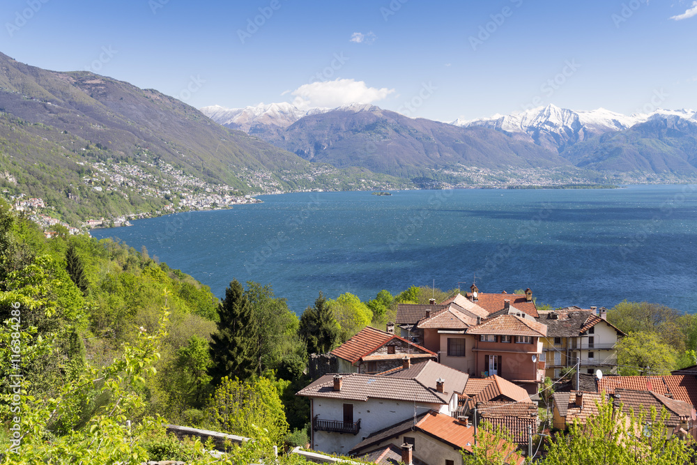 Lago Maggiore, Blick aus Campeglio, Italien, in Richtung Ascona und Locarno, Schweiz