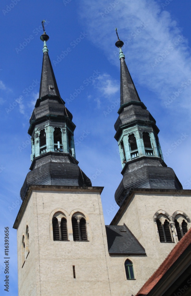 Schönebecker Wahrzeichen / Turmpaar der Sankt-Jakobi-Kirche in Schönebeck