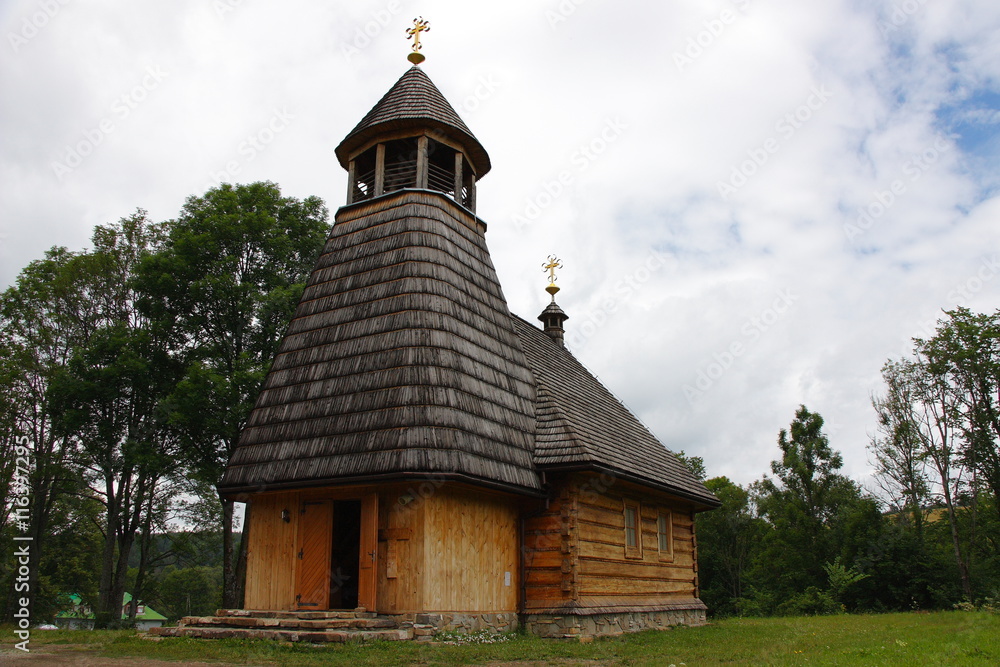 Drewniany kościół pod wezwaniem Matki Boskiej Częstochowskiej w Woli Michowej (Bieszczady Polska) Drewniany kościół pod wezwaniem Matki Boskiej Częstochowskiej w Woli Michowej (Bieszczady Polska)
