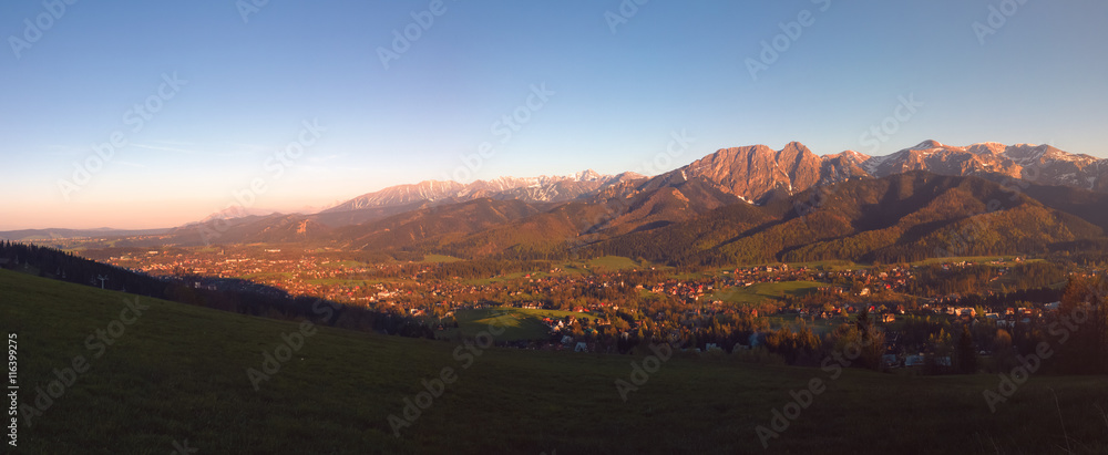Zakopane o zachodzie słońca