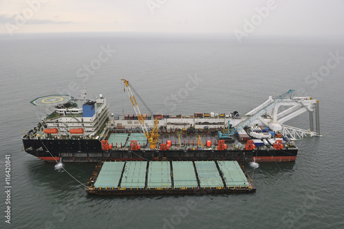 The pipelaying barge photo