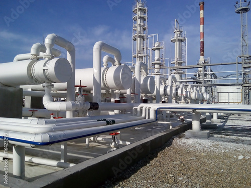 Heat exchangers in a refinery