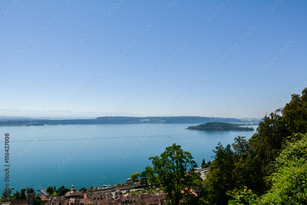 Naklejka premium Sommer See in der Schweiz