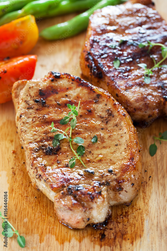 pork chop with thyme and vegetable
