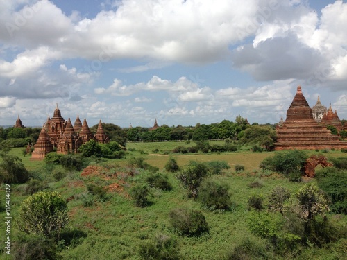 Pagodas and the Thatbyinnyu Temple
