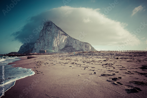 Obraz na płótnie The Rock of Gibraltar from the beach of La Linea, Spain w salonie