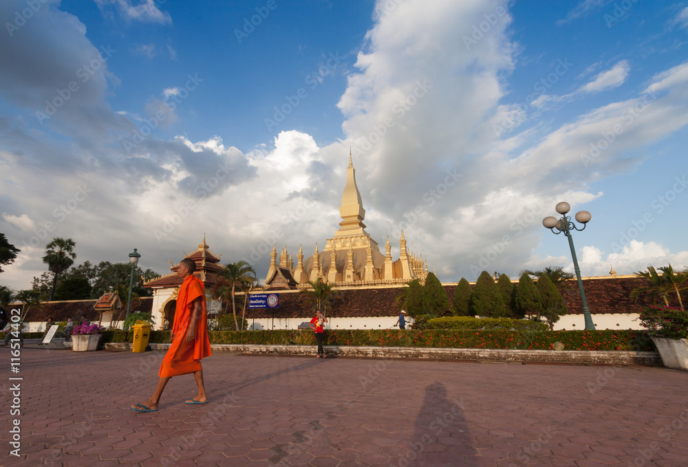 Naklejka premium Wat Phra That Luang, Vientiane, Lao PDR