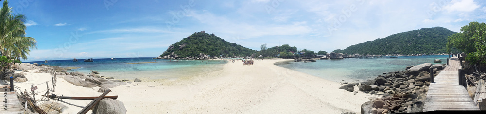 Tropical beach panorama with Nang Yuan Island, Koh Tao, Samui 