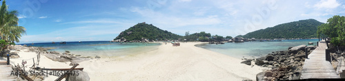 Fototapeta Naklejka Na Ścianę i Meble -  Tropical beach panorama with Nang Yuan Island, Koh Tao, Samui 