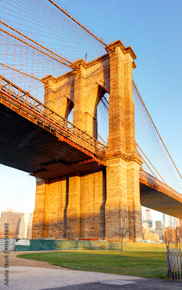 Fototapeta premium New York City - Brooklyn bridge, USA