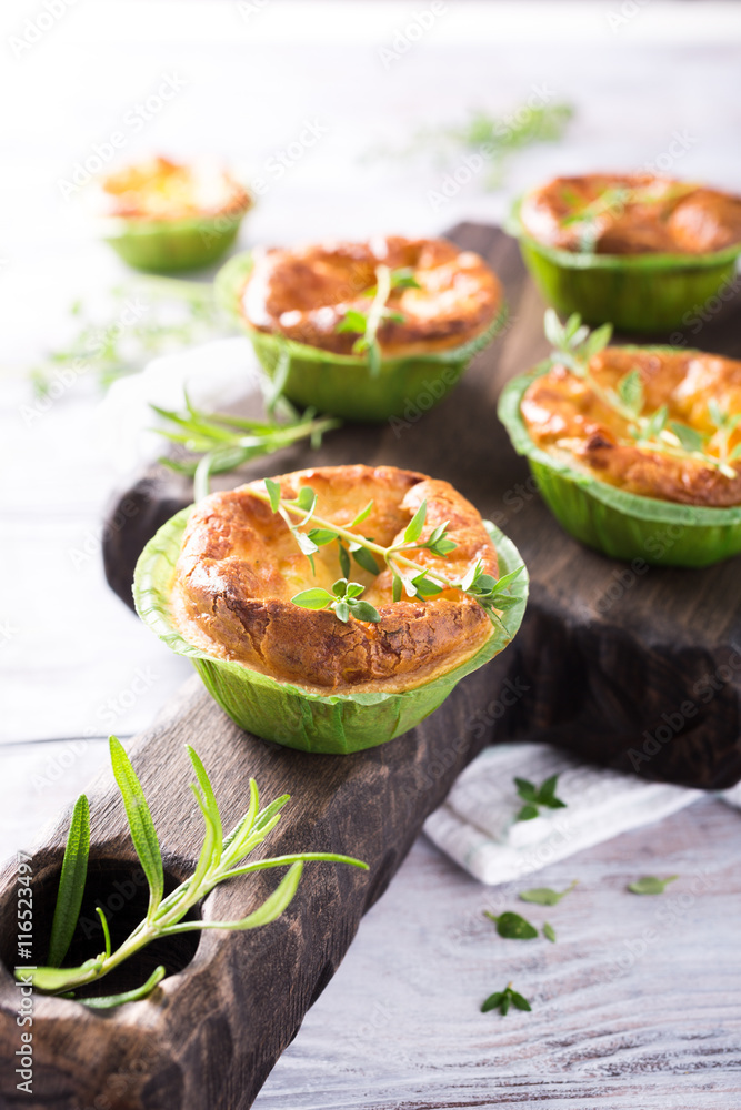 Savory cheddar cheese and leek mini quiches Savory cheddar cheese and leek mini quiches