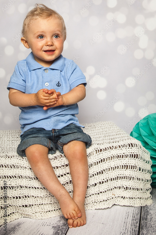 süßer Junge Stock Photo | Adobe Stock