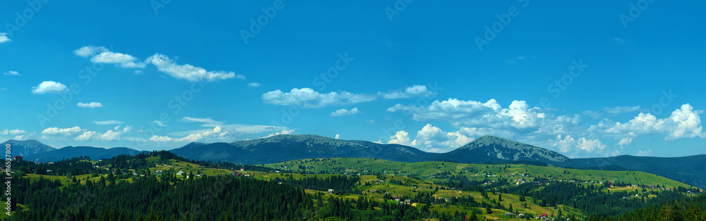 Fototapeta premium Carpathian mountains panorama in Ukraine