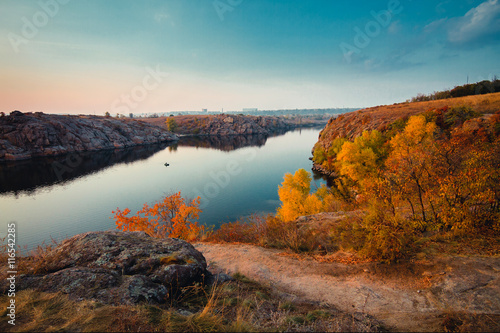 Fototapeta Naklejka Na Ścianę i Meble -  autumn landscape rocks and river