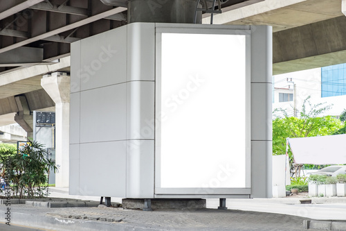 Foto Billboard advertising white blank on road