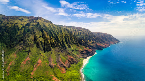 Antena krajobrazowy widok spektakularny wybrzeże Na Pali, Kauai