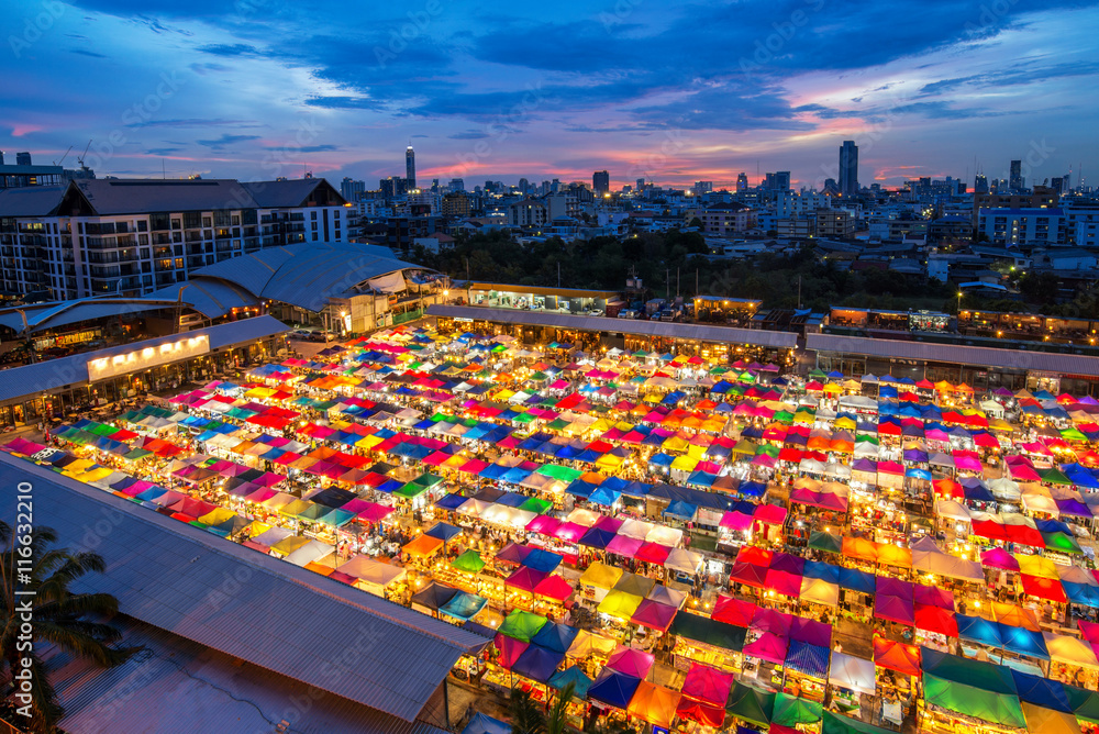 Naklejka premium Cityscape at night of chatujak market secondhand market in Bangk
