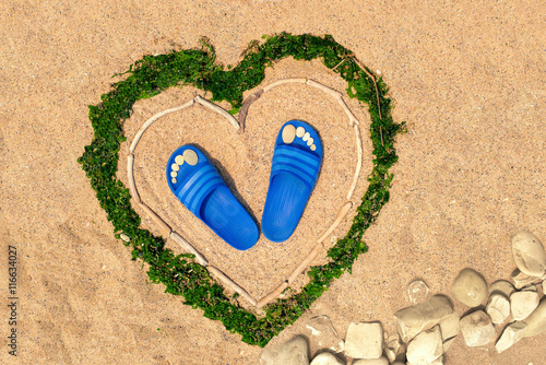 flip-flops with stone fingers