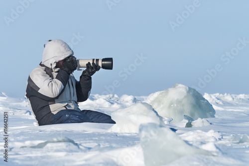 Photos The photographer is photographing with telephoto lens