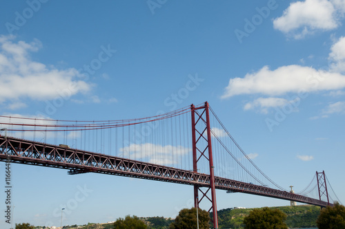25 de Abril Bridge - Lisbon - Portugal © Adwo