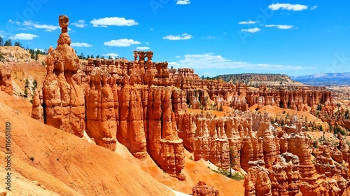 Bryce Canyon National Park hoodoos with the famous Thor's Hammer, Utah, USA