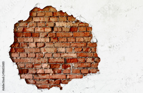 Break on the white wall - old brickwork