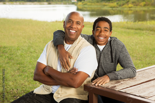 Slika na platnu African American father and son.
