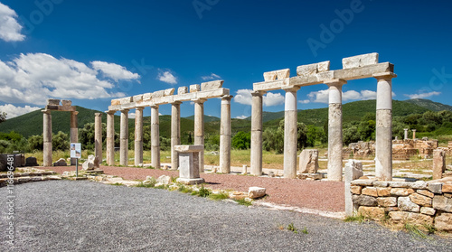 Die Stoa von Ancient Messini, Peloponnes, Griechenland  photo